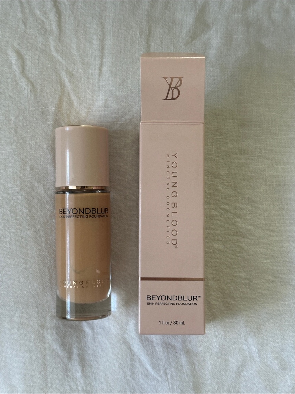 Youngblood BeyondBlur Skin Perfecting Foundation - Beige